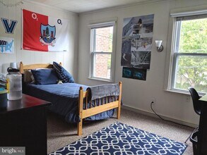 728 W Railroad Ave in Bryn Mawr, PA - Building Photo - Building Photo