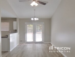 5708 St Thomas Dr in Lithonia, GA - Building Photo - Building Photo