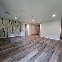 365 Sapphire Rock Ave in Las Vegas, NV - Foto de edificio - Building Photo