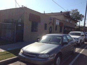 6410 N Paramount Blvd in Long Beach, CA - Building Photo - Building Photo
