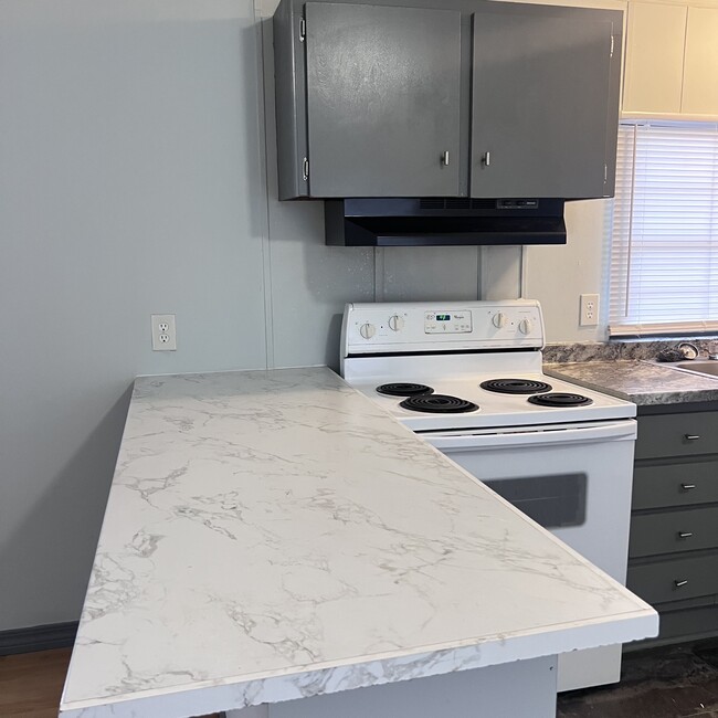 2203 Dora Dr in Pensacola, FL - Building Photo - Building Photo