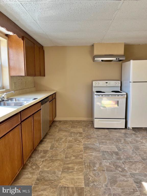 10 E Main St in Dallastown, PA - Building Photo - Building Photo