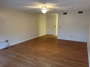 100 Merrimack Ave in Dracut, MA - Building Photo - Building Photo