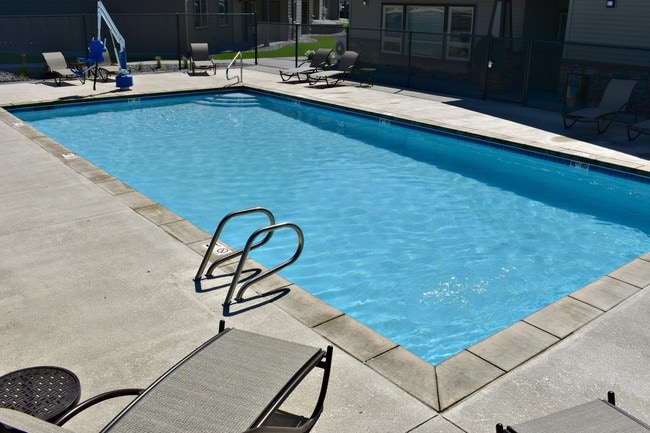 Fieldstone Apartments in Post Falls, ID - Foto de edificio - Building Photo