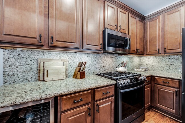 5212 Washington Ave in Houston, TX - Building Photo - Building Photo