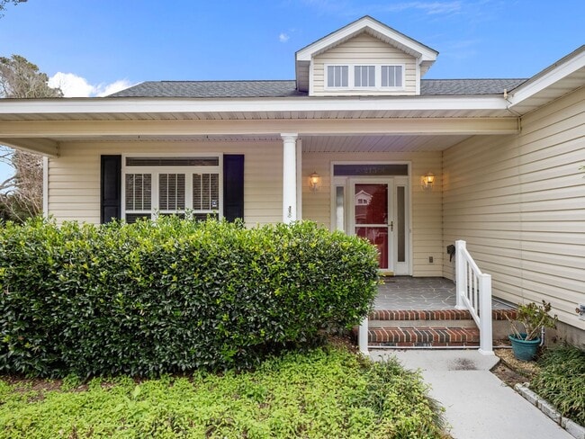 215 Carefree Ln in Morehead City, NC - Building Photo - Building Photo