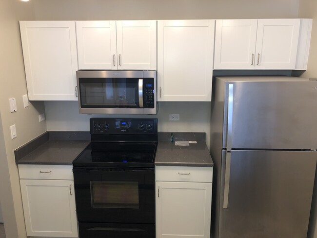 511 Aurora Ave in Naperville, IL - Building Photo - Building Photo