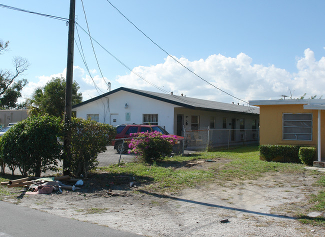 311 NW 9th Ave in Pompano Beach, FL - Building Photo - Building Photo