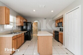 215 Lobelia Dr in Davenport, FL - Building Photo - Building Photo