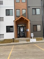 9223 228 St NW in Edmonton, AB - Building Photo