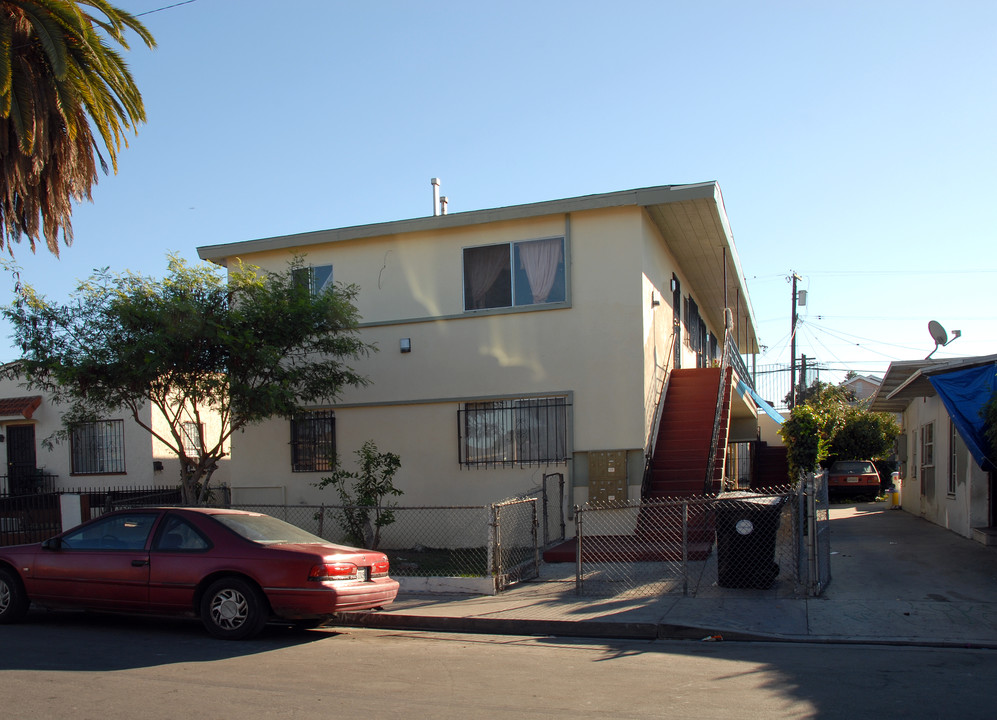 512 Eastmont Ave in Los Angeles, CA - Foto de edificio