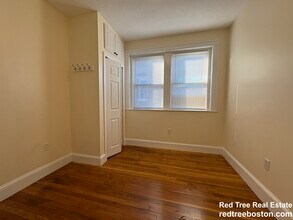 73 Thatcher St in Brookline, MA - Building Photo - Building Photo