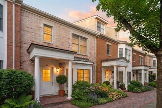 36 Independence Way in Jersey City, NJ - Building Photo - Building Photo