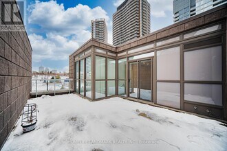 129 McMahon Dr in Toronto, ON - Building Photo - Building Photo