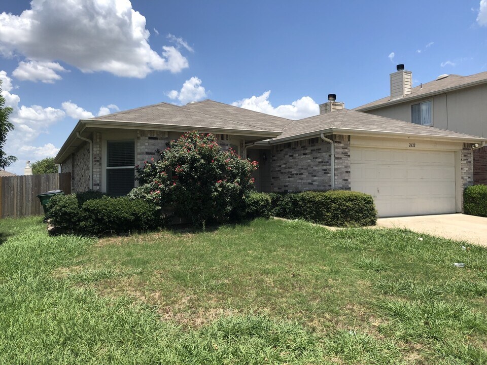 2632 Caprock Rd in McKinney, TX - Foto de edificio