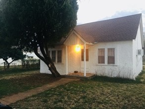 518 W 2nd St in Carnegie, OK - Building Photo - Building Photo