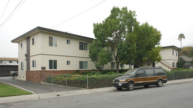 944 Del Mar Ave in San Jose, CA - Foto de edificio - Building Photo