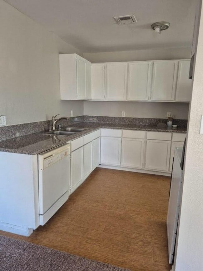 2329 Exeter Dr in Las Vegas, NV - Building Photo - Building Photo