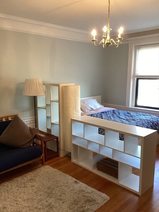 466 Commonwealth Ave in Boston, MA - Building Photo