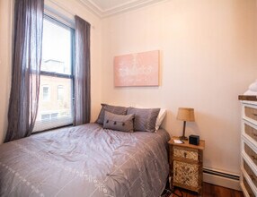 282 Washington St, Unit 3 in Brookline, MA - Building Photo - Building Photo