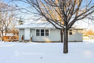 816 81st Ave N in Minneapolis, MN - Building Photo