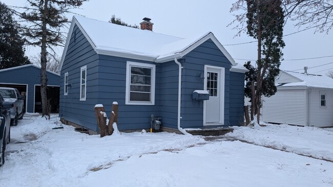 property at 1545 7th St