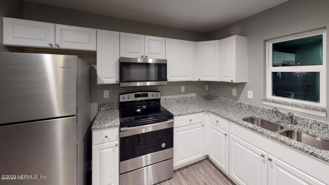 2222 Thomas Ct in Jacksonville, FL - Building Photo - Building Photo