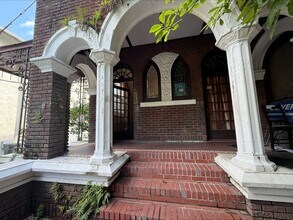 7211 St Charles Ave in New Orleans, LA - Building Photo - Building Photo