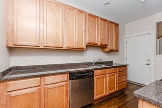 3455 N Wolcott Ave, Unit 3 in Chicago, IL - Building Photo - Building Photo