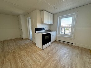 447-447 Linden St in Allentown, PA - Building Photo - Building Photo