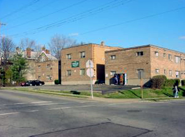 Colonial Vista Apartments in Cincinnati, OH - Building Photo - Building Photo