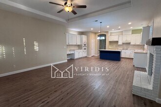 9303 Via Lugano in Bakersfield, CA - Building Photo - Building Photo