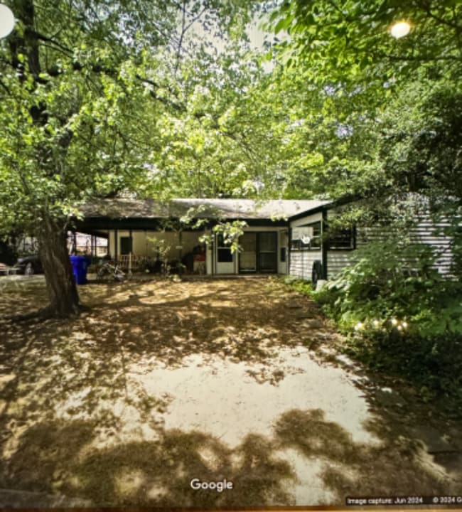11 Davie Cir
