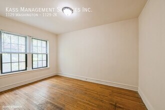 1129 Washington St in Oak Park, IL - Building Photo - Building Photo