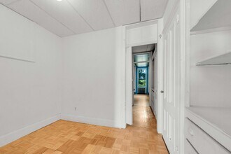 546 Palisade Ave in Jersey City, NJ - Foto de edificio - Building Photo