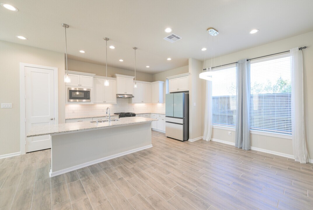 29618 Mahogany View Ln in Fulshear, TX - Building Photo