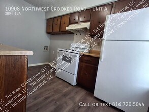 10908 NW Crooked Rd in Kansas City, MO - Building Photo - Building Photo
