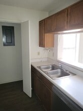 1741 Crest Grove Dr in Arlington, TX - Building Photo - Building Photo