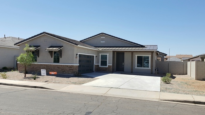 1367 Avenida Isabela in Casa Grande, AZ - Building Photo