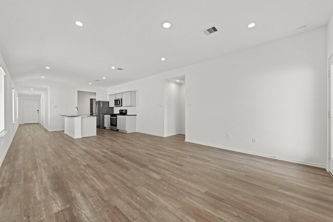property at 5710 Sycamore Glen Dr