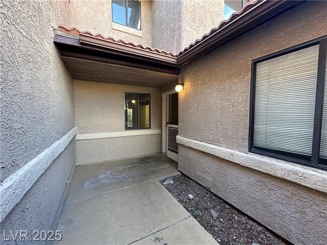 3947 Delos Dr in Las Vegas, NV - Building Photo - Building Photo