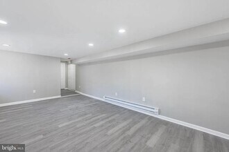 3300 Ravenwood Ave in Baltimore, MD - Foto de edificio - Building Photo