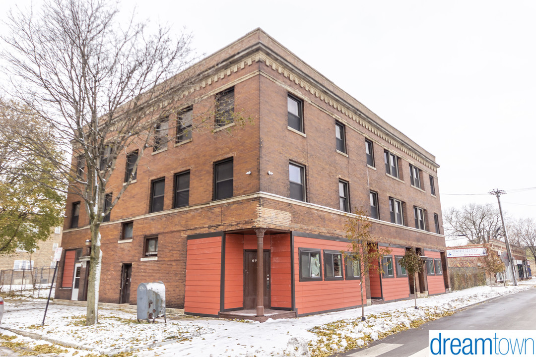 6900 S Vernon Ave in Chicago, IL - Building Photo