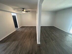 407 Longleaf Rd in Virginia Beach, VA - Building Photo - Building Photo