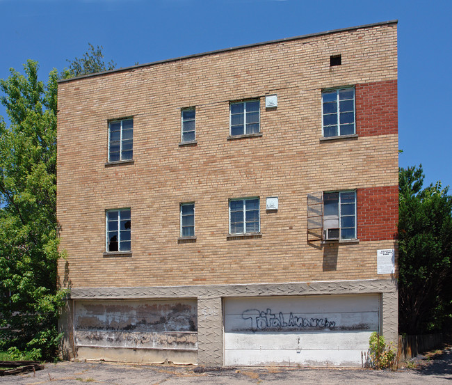 3569 Carmel Ter in Cincinnati, OH - Foto de edificio - Building Photo