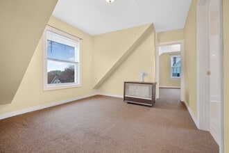 94 Rockland St in New Bedford, MA - Building Photo - Building Photo