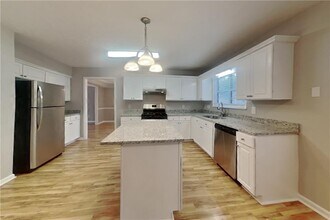 2455 Compton Pl in Suwanee, GA - Building Photo - Building Photo