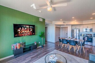 9600 W Georgia Ave in Glendale, AZ - Foto de edificio - Building Photo