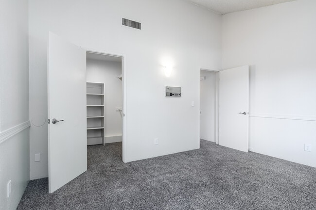 Standard Raintree in Tucson, AZ - Building Photo - Interior Photo