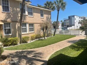 319 1st Ave N in Jacksonville Beach, FL - Building Photo - Building Photo